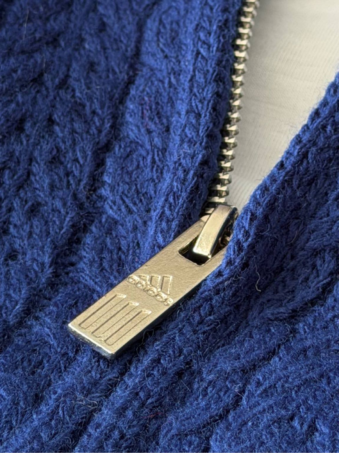 Adidas Fermuarlı Hırka — görsel 3/4