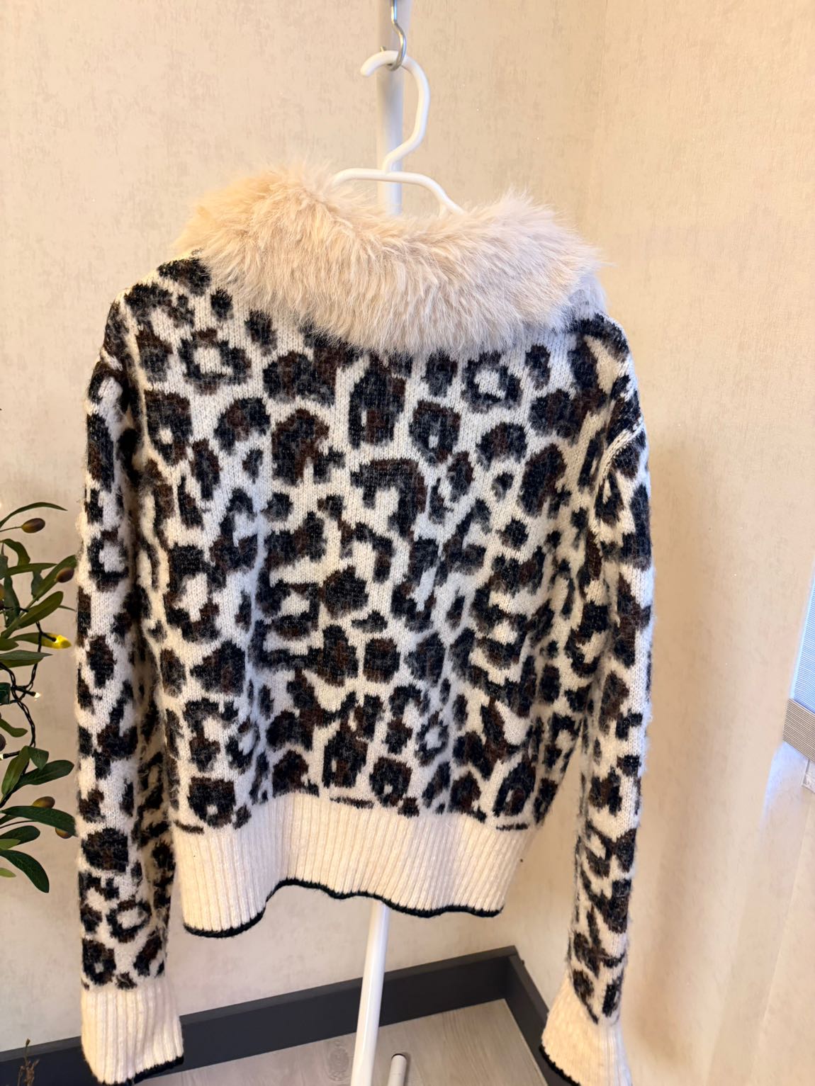 Leopar Desenli Hırka — görsel 3/8
