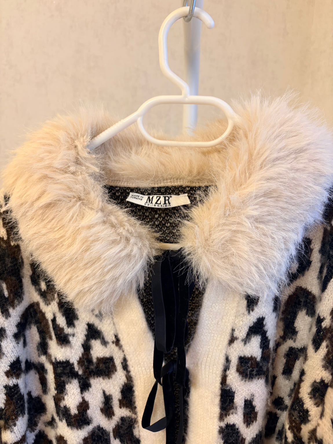 Leopar Desenli Hırka — görsel 2/8