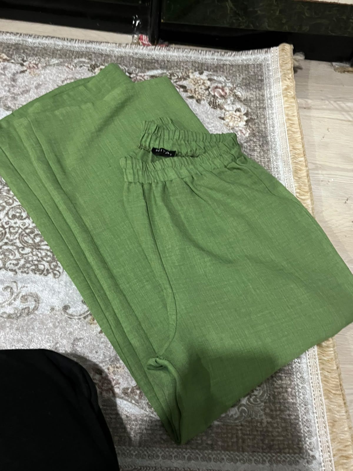 Yeşil Pantolon — görsel 3/6