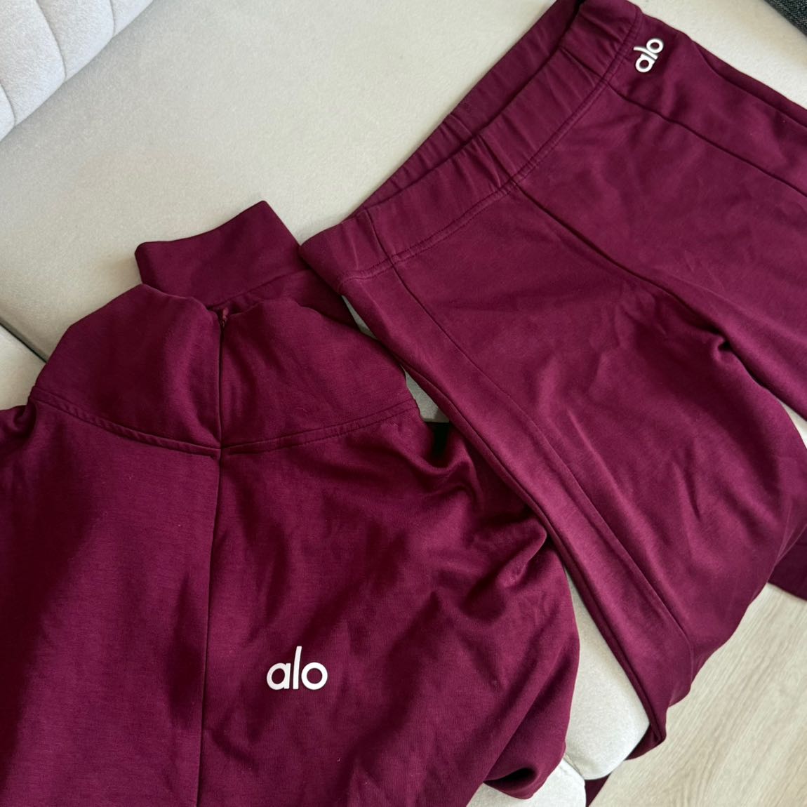 Alo Yoga Bordo Eşofman Takımı — görsel 2/2
