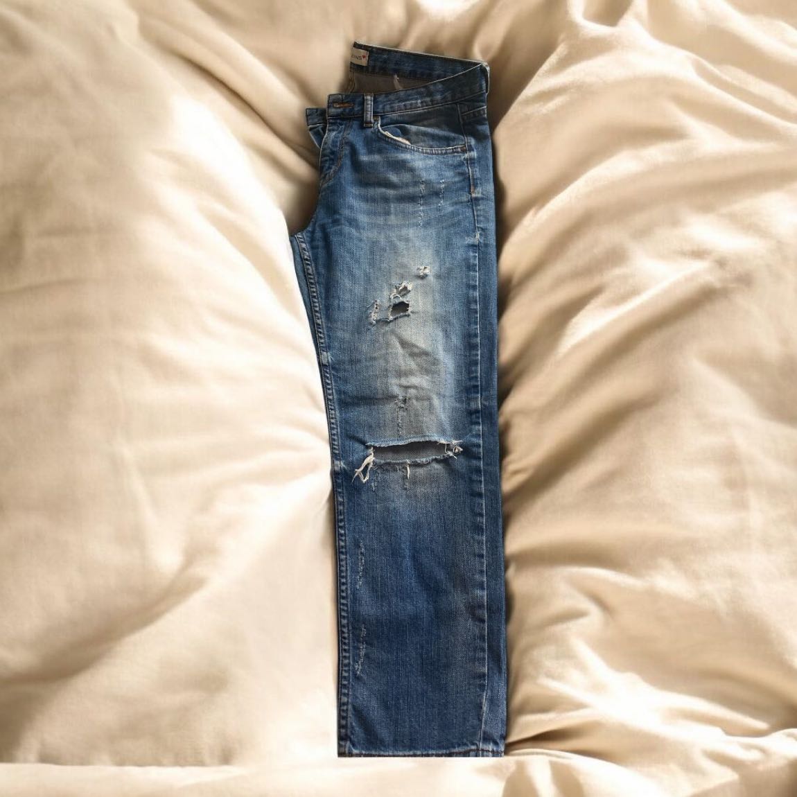 Yırtık Jean Pantolon — görsel 2/4