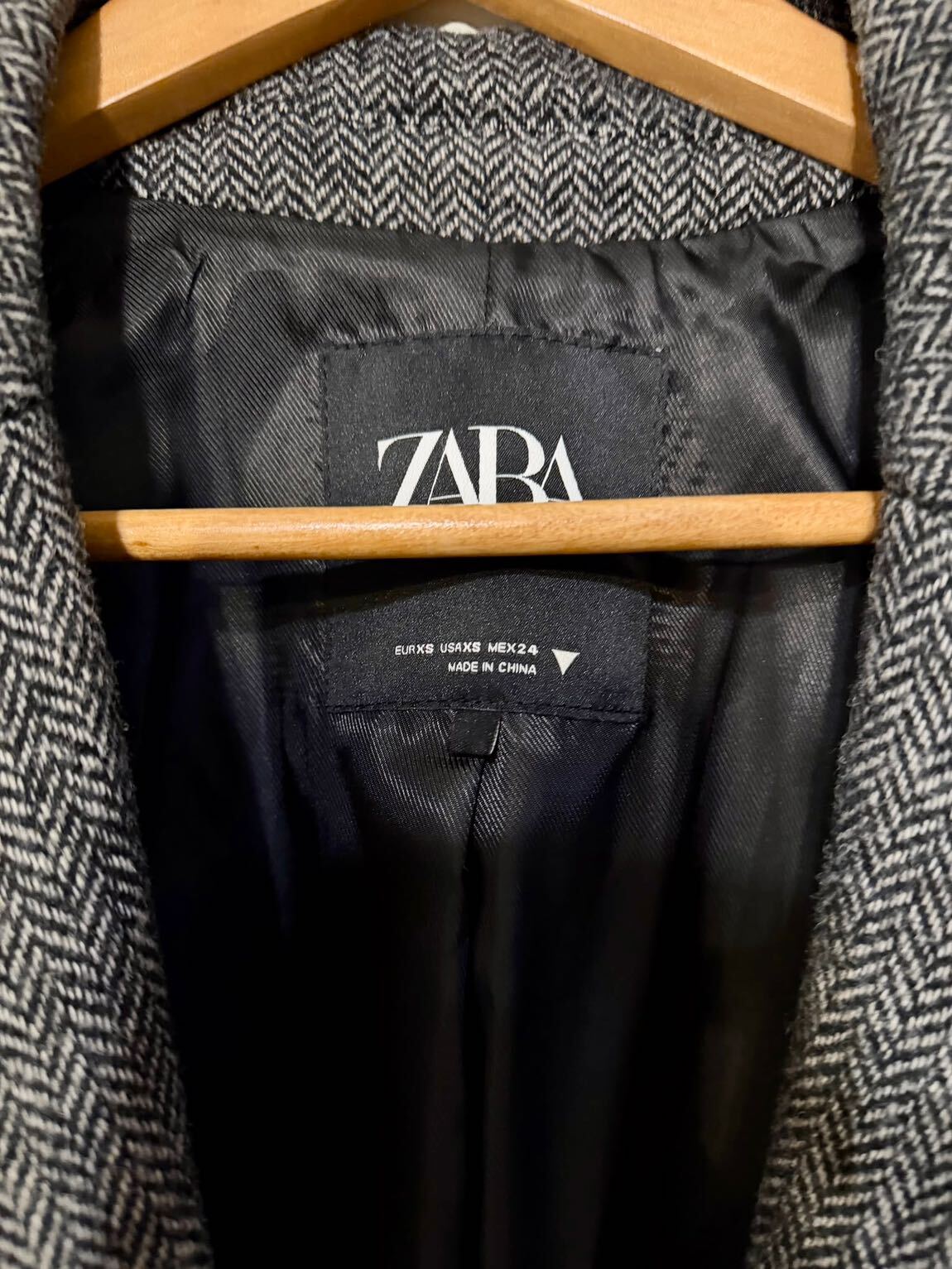 Zara Balıksırtı Desenli Kruvaze Kaban XS — görsel 5/6