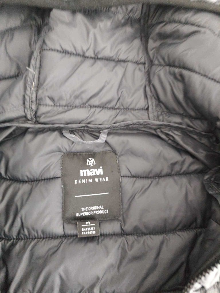 Mavi Kapüşonlu Mont — görsel 3/9