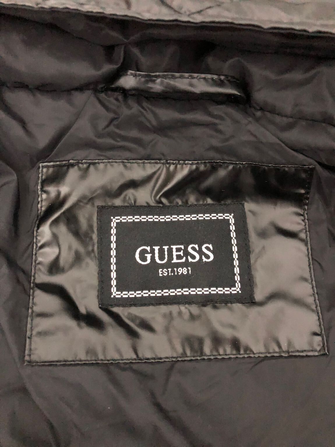 Guess Kapüşonlu Mont — görsel 2/7