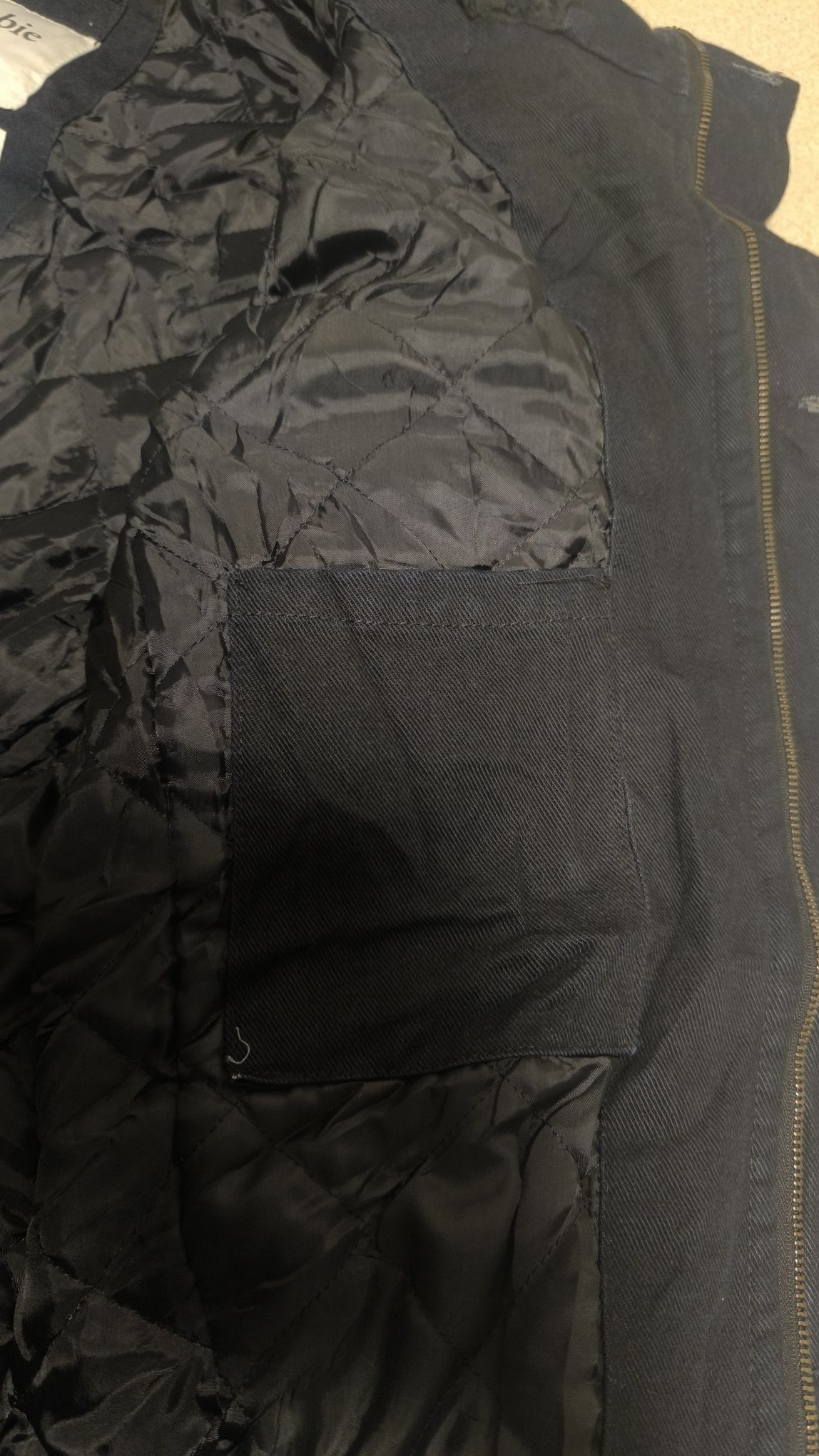 Abercrombie & Fitch Mont — görsel 12/19