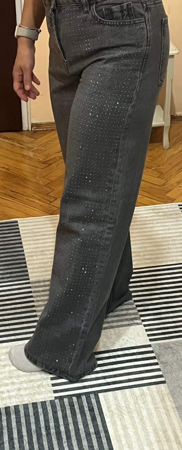 Stradivarius Taşlı Kot Pantolon — görsel 5/7