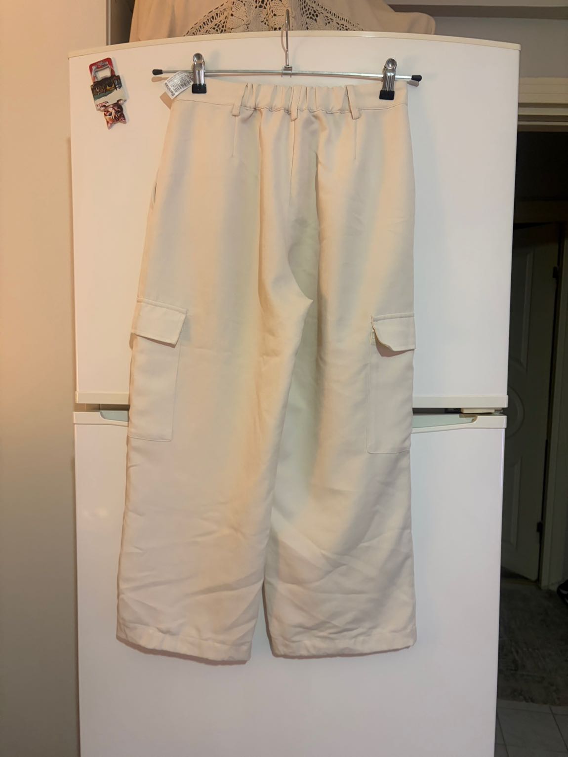 Kargo Cepli Bej Pantolon Bershka — görsel 3/11
