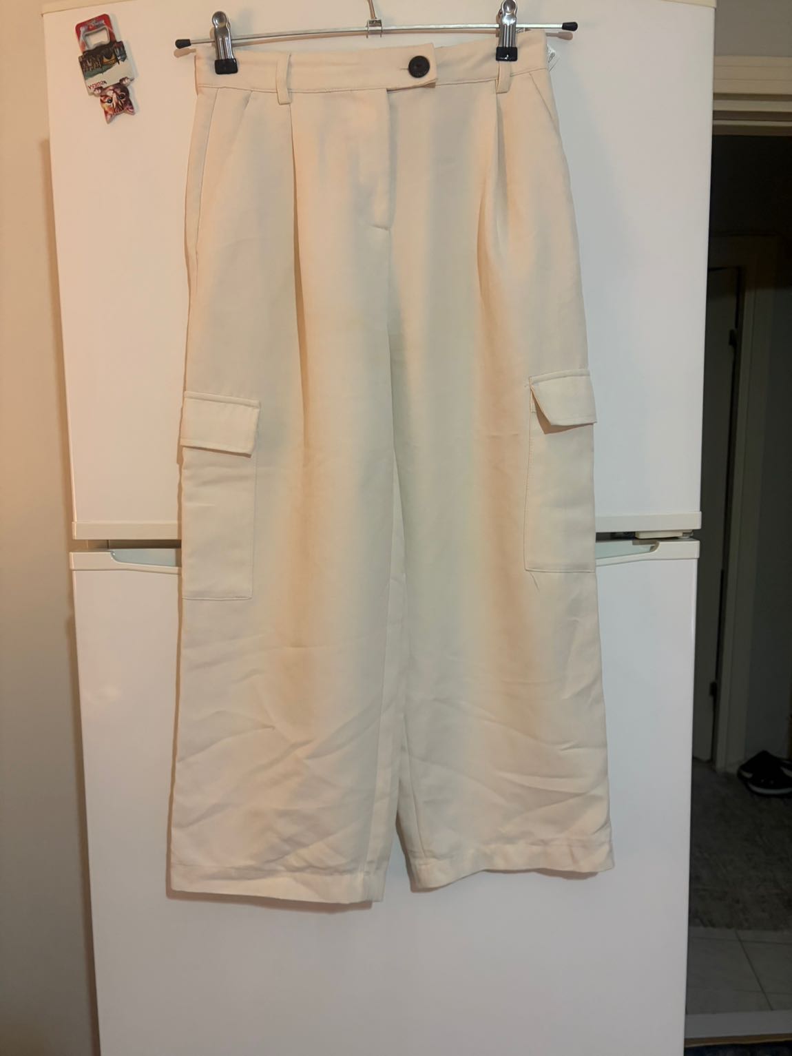 Kargo Cepli Bej Pantolon Bershka — görsel 2/11