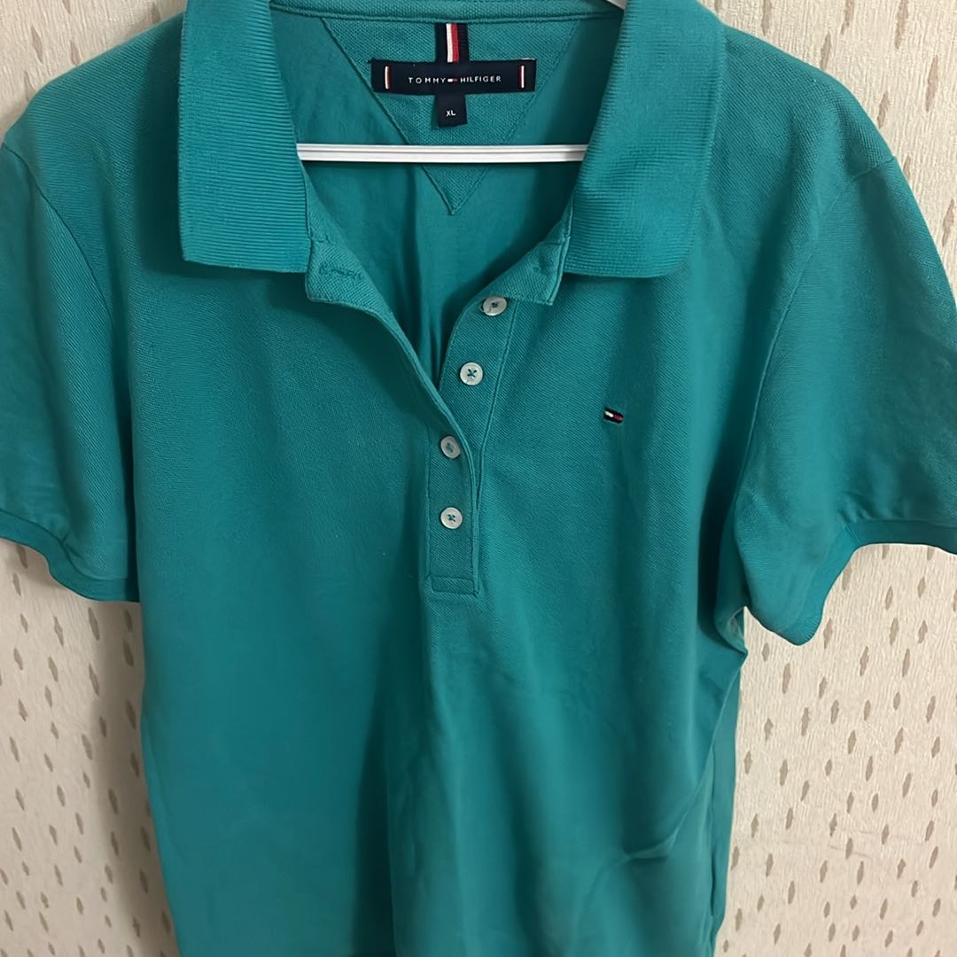 Tommy Hilfiger Polo Yaka ACİL SATILIK — görsel 2/4