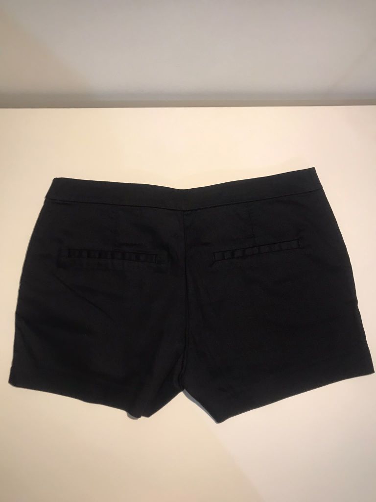 H&M Mini Şort — görsel 4/4