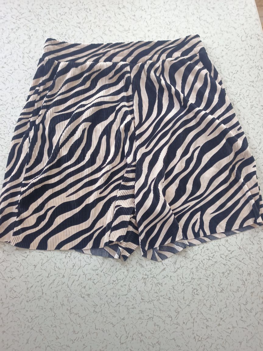 Zebra Desenli Şort — görsel 3/3
