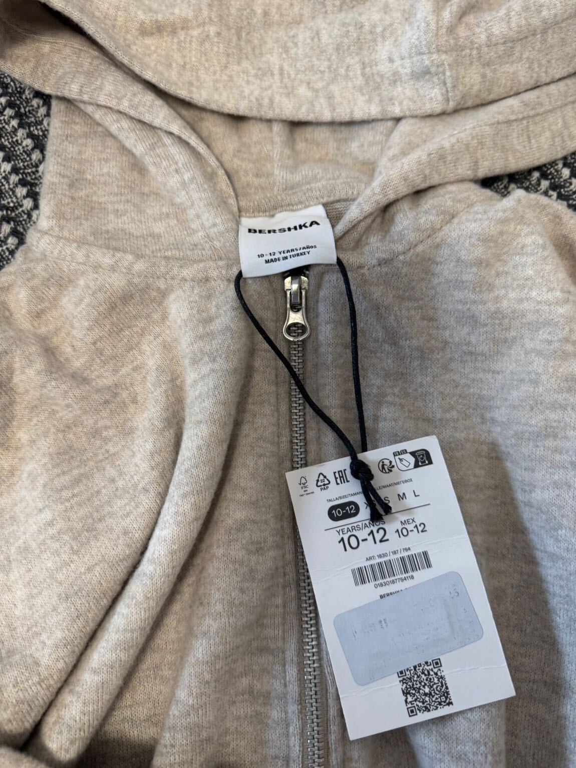 Bershka Sıfır Etiketli Etek&Sweatshirt — görsel 2/10