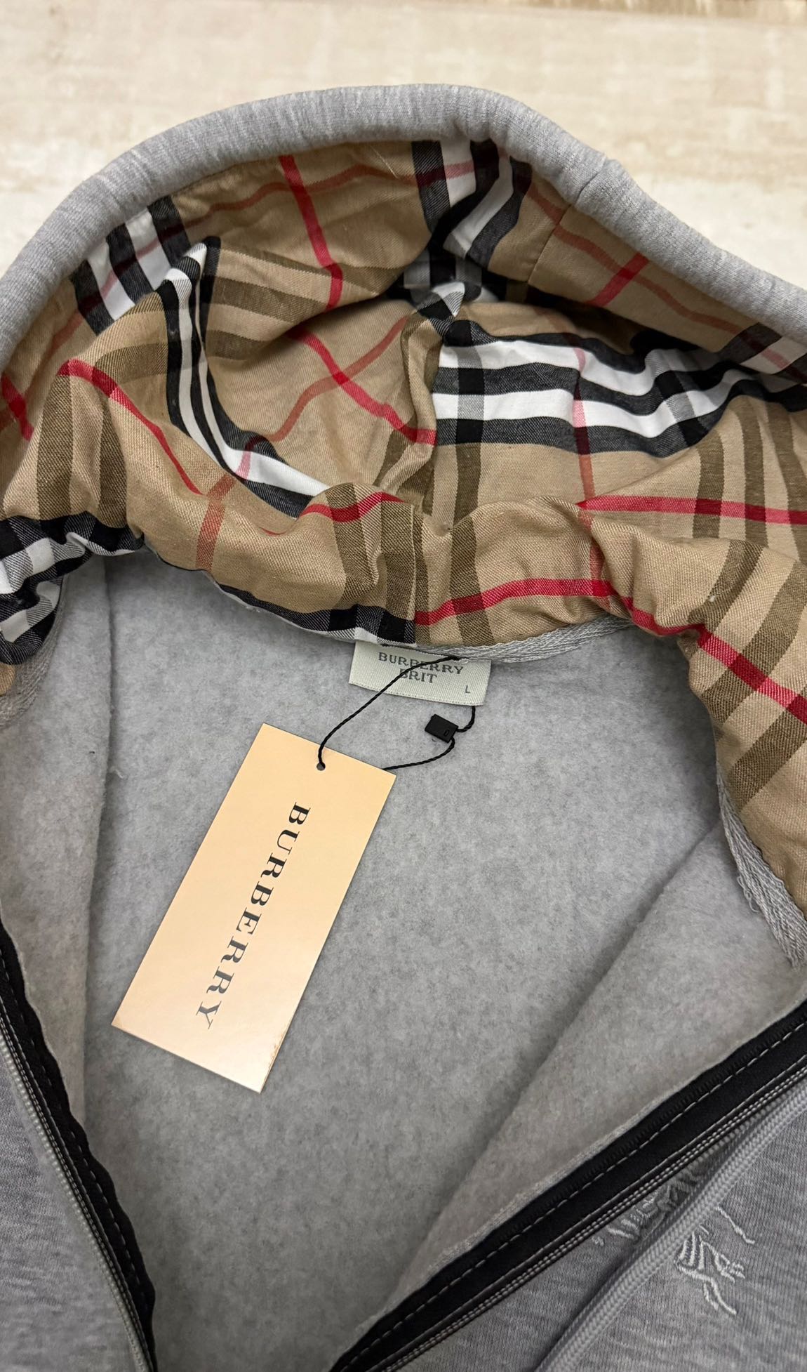 BURBERRY HIRKA — görsel 3/4