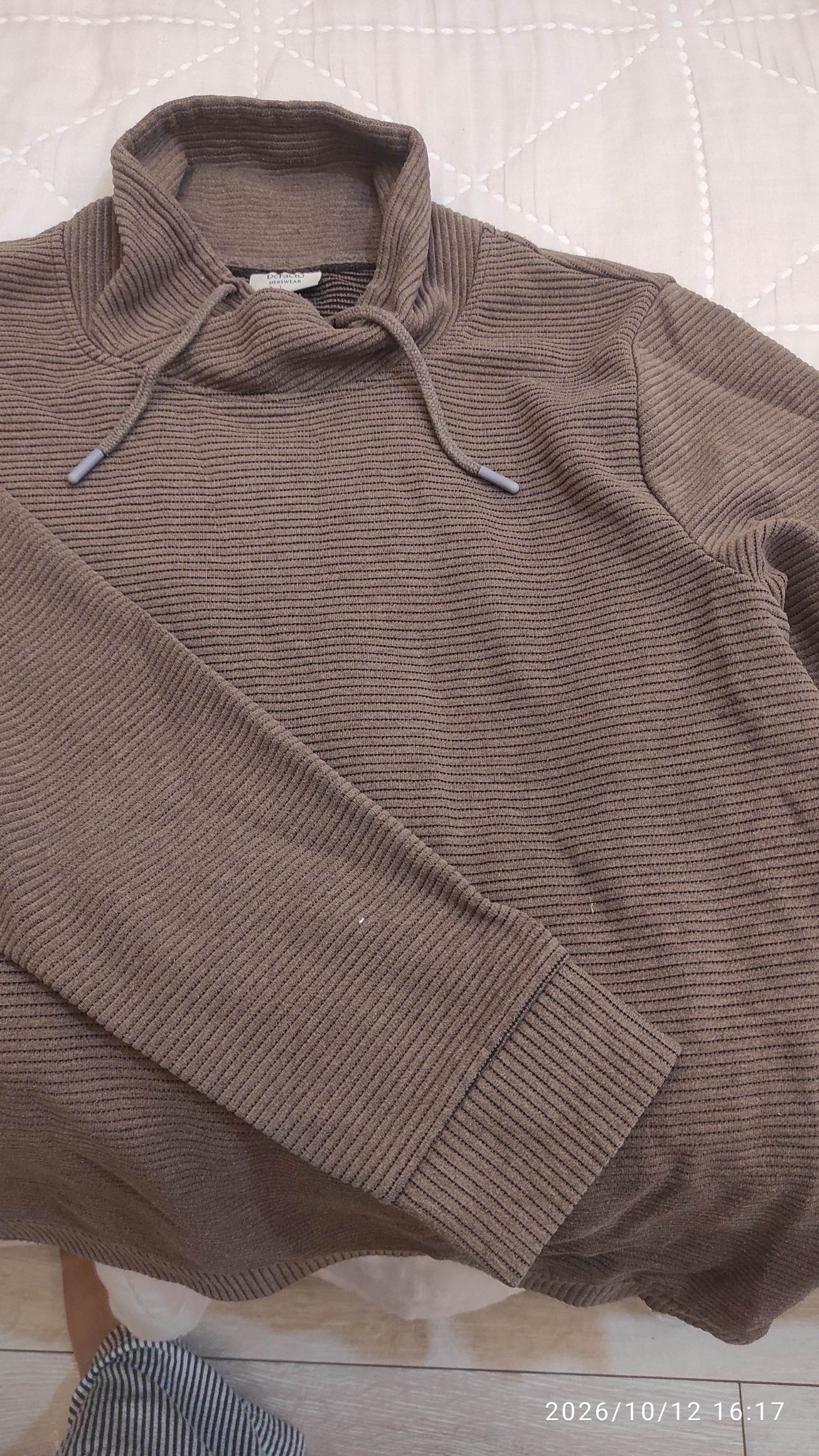 Defacto Kapüşonlu Sweatshirt — görsel 3/3