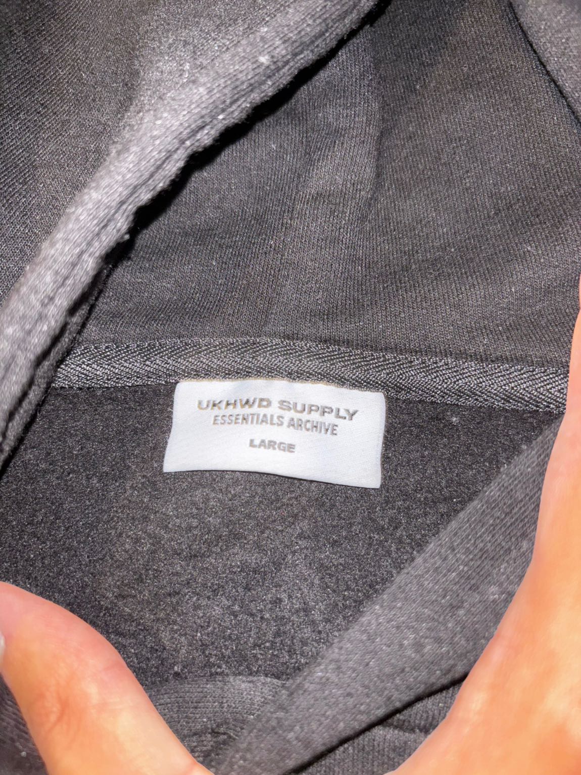 Siyah Kapüşonlu Sweatshirt — görsel 2/3