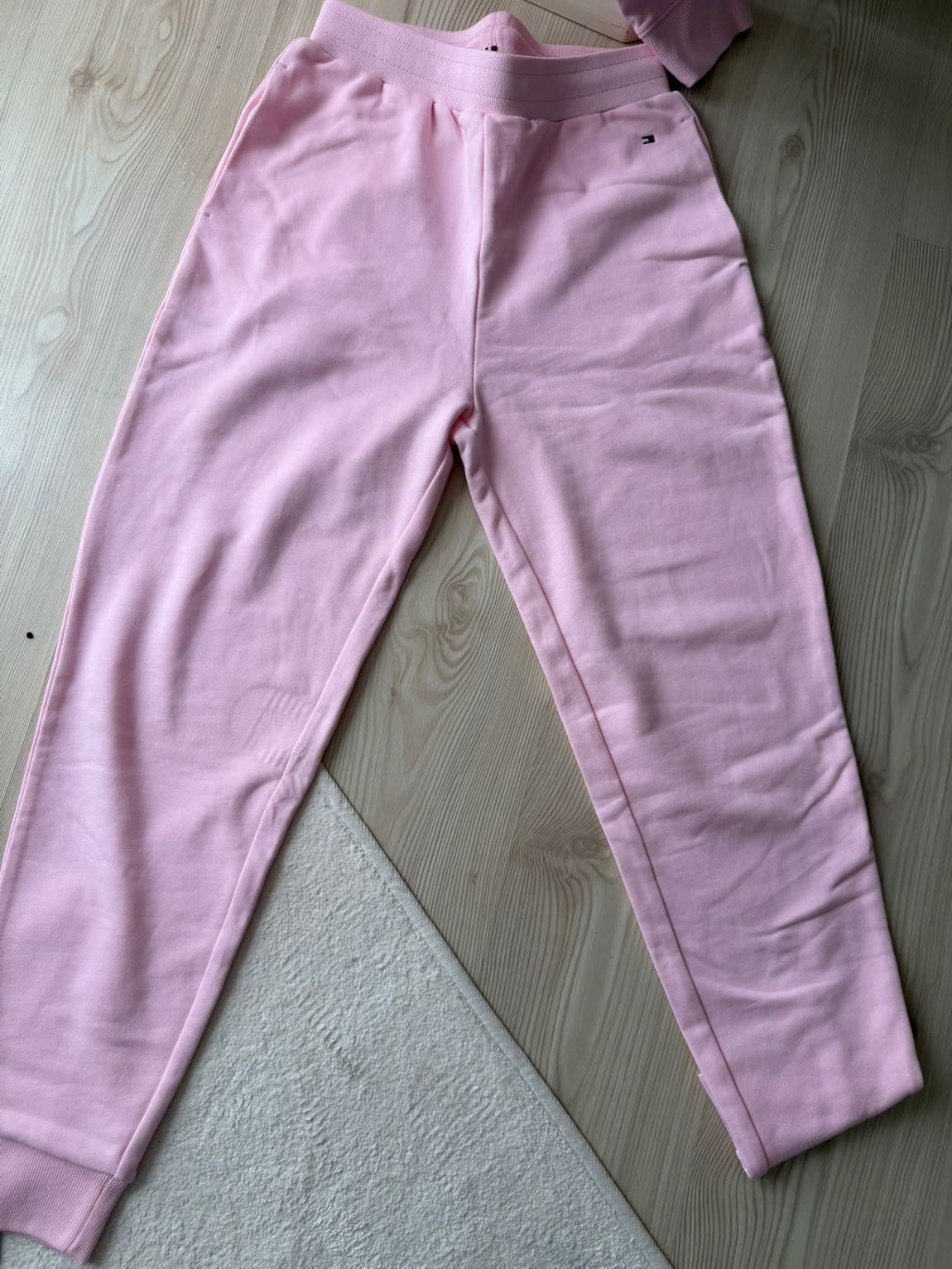 Tommy Hilfiger eşofman takımı ve hırka — görsel 7/9