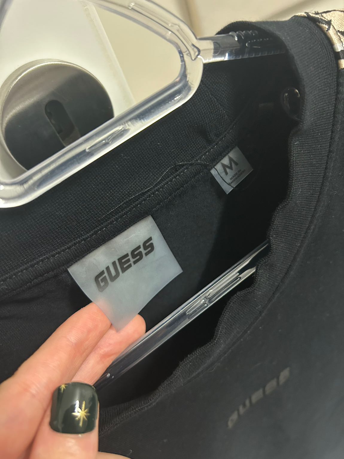 Guess Siyah Crop Tişört — görsel 4/5