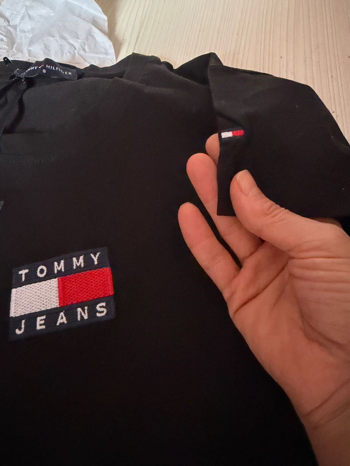 Tommy Jeans Siyah Tişört — görsel 2/5