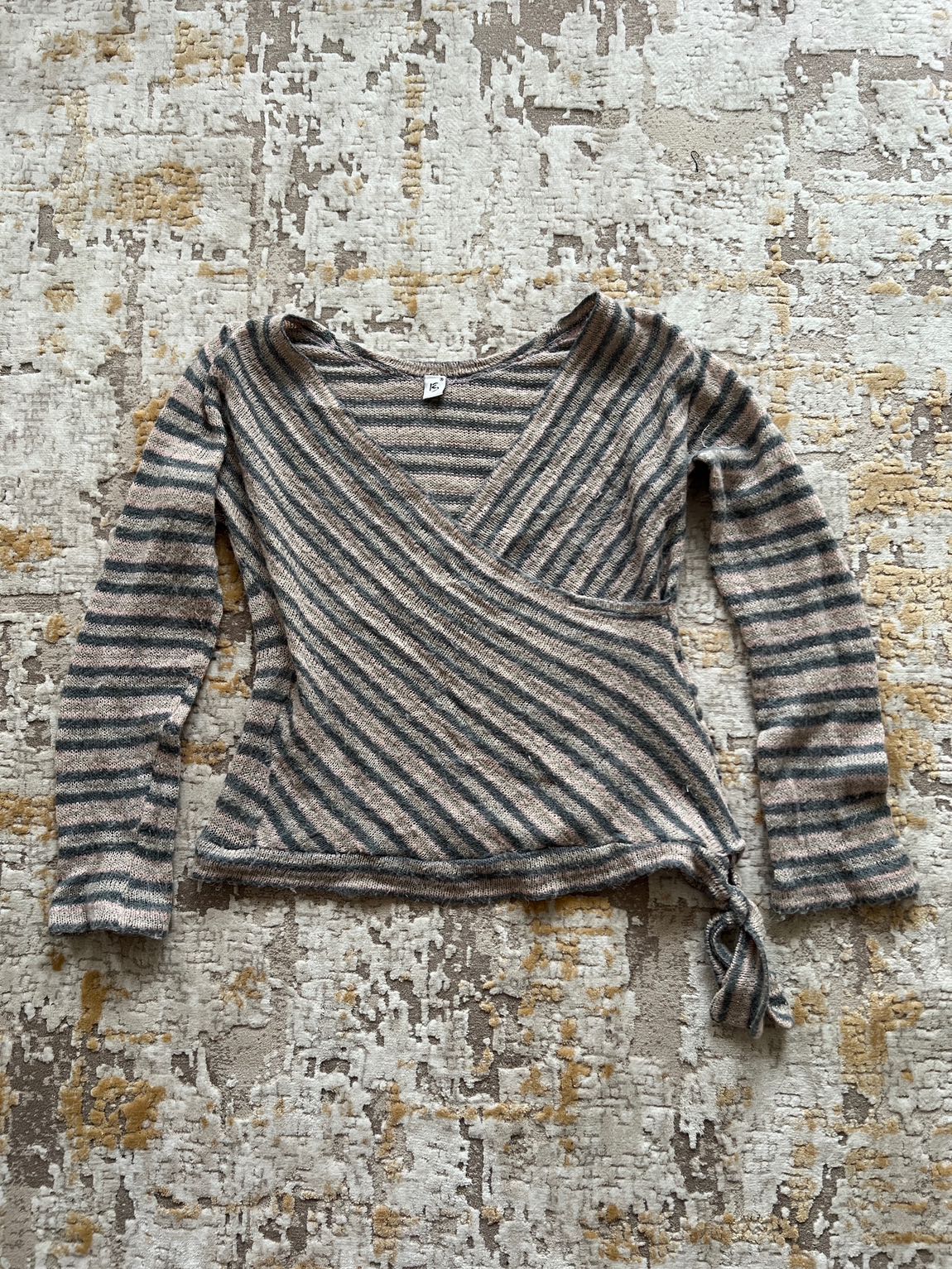 Pembe Çizgili Vintage Kazak — görsel 4/6