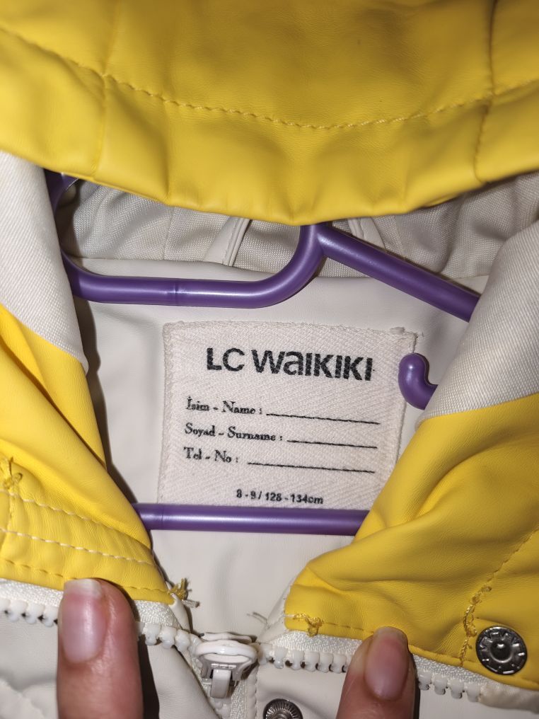 LCW Sarı Kapüşonlu Yağmurluk — görsel 5/7