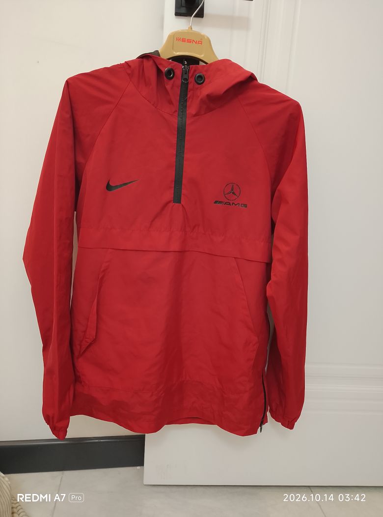 Nike AMG Yağmurluk — görsel 11/11