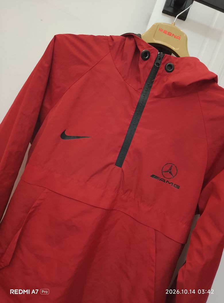 Nike AMG Yağmurluk — görsel 7/11