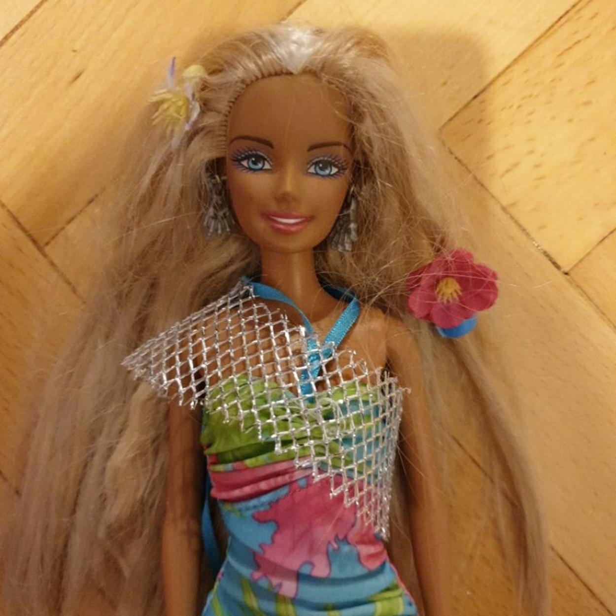 2005 Barbie Aloha Hawaii Cali Hair bebek — görsel 3/5
