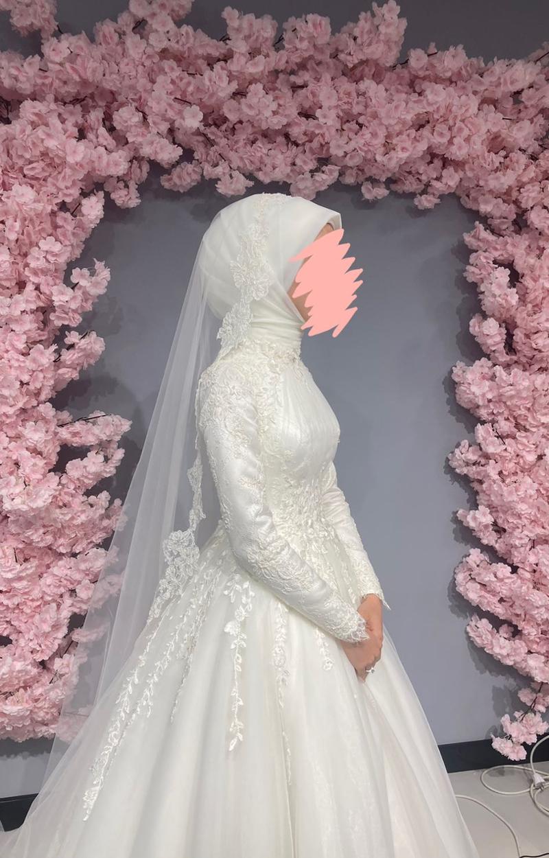 Lova Moda İpek Model Tesettür Gelinlik — görsel 2/5