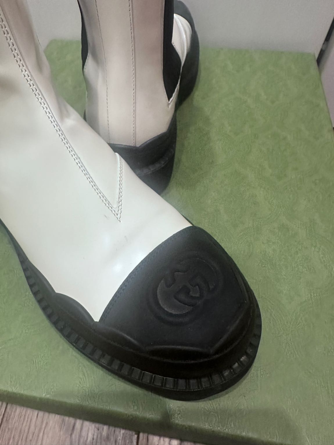 Gucci Interlocking Boot — görsel 2/8