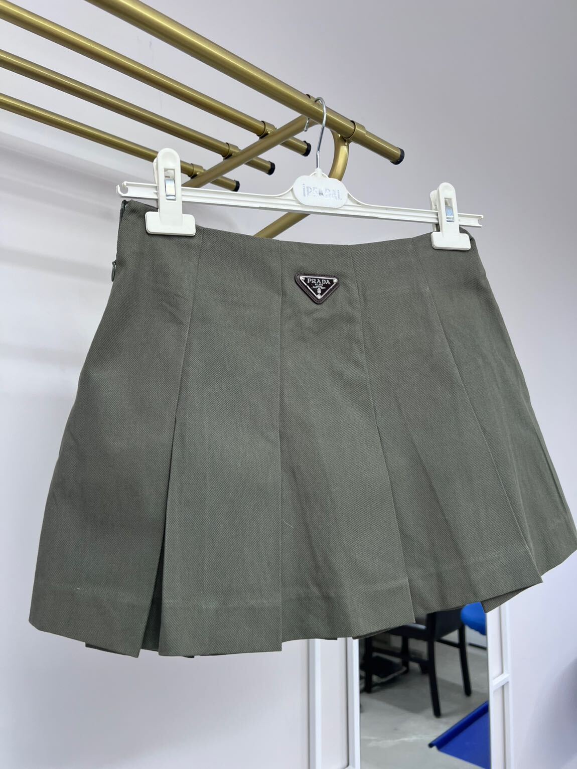 Prada etek — görsel 2/6