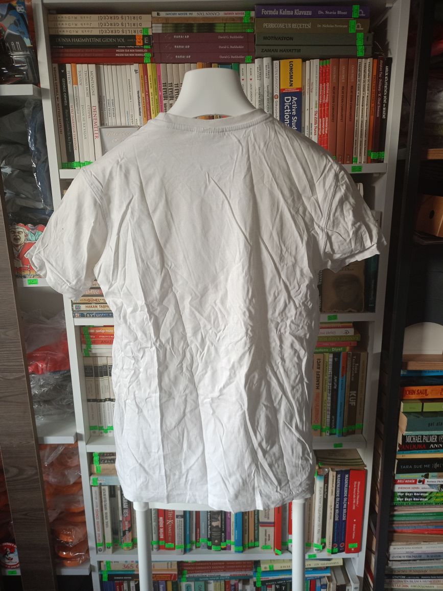Beyaz t-shirt — görsel 3/3