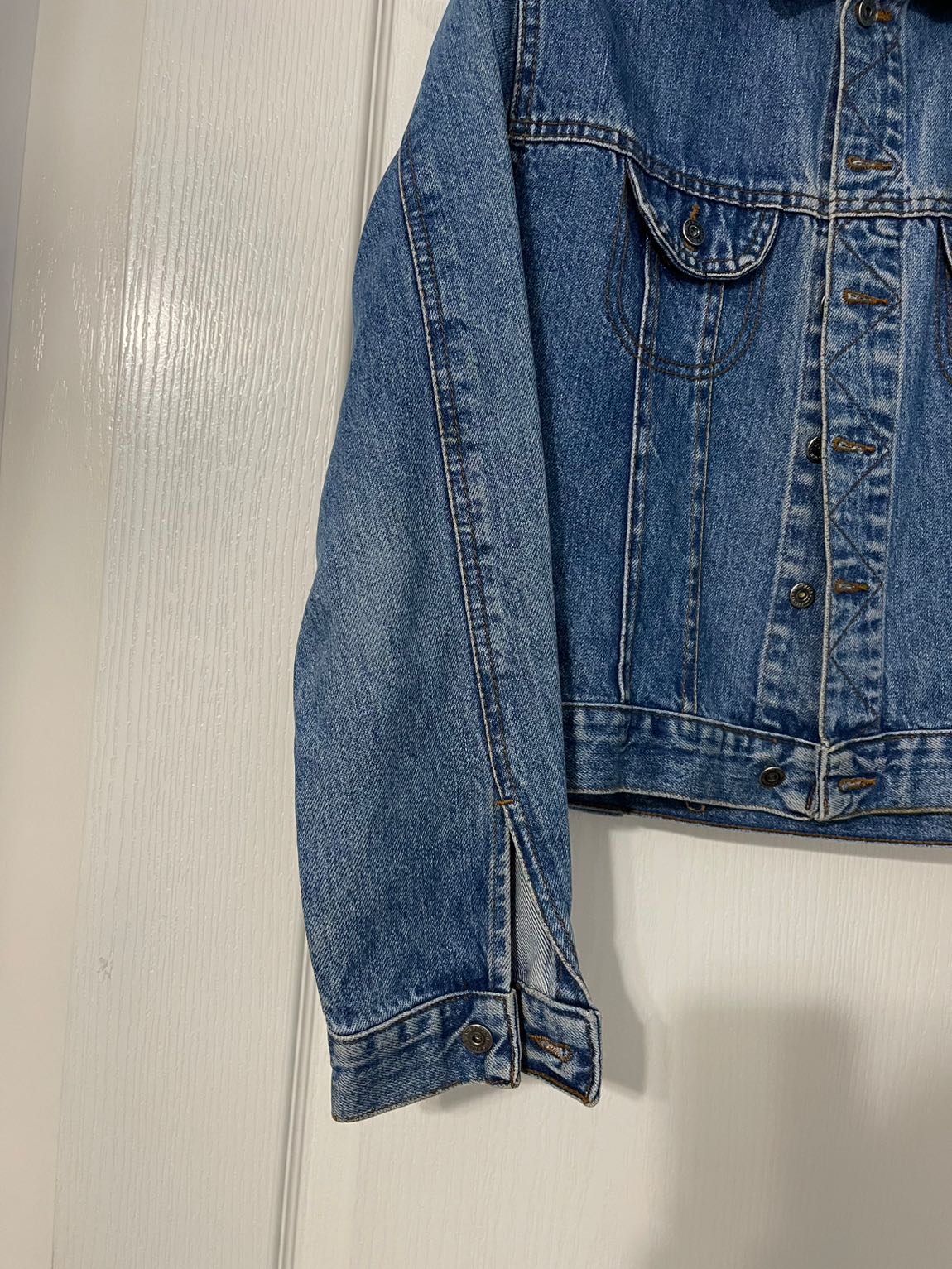 DKNY jean month — görsel 3/5