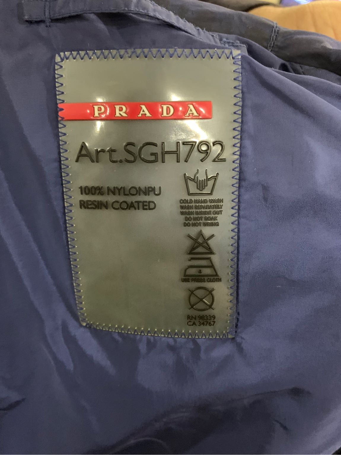 Prada nylon yazlık mont — görsel 6/8