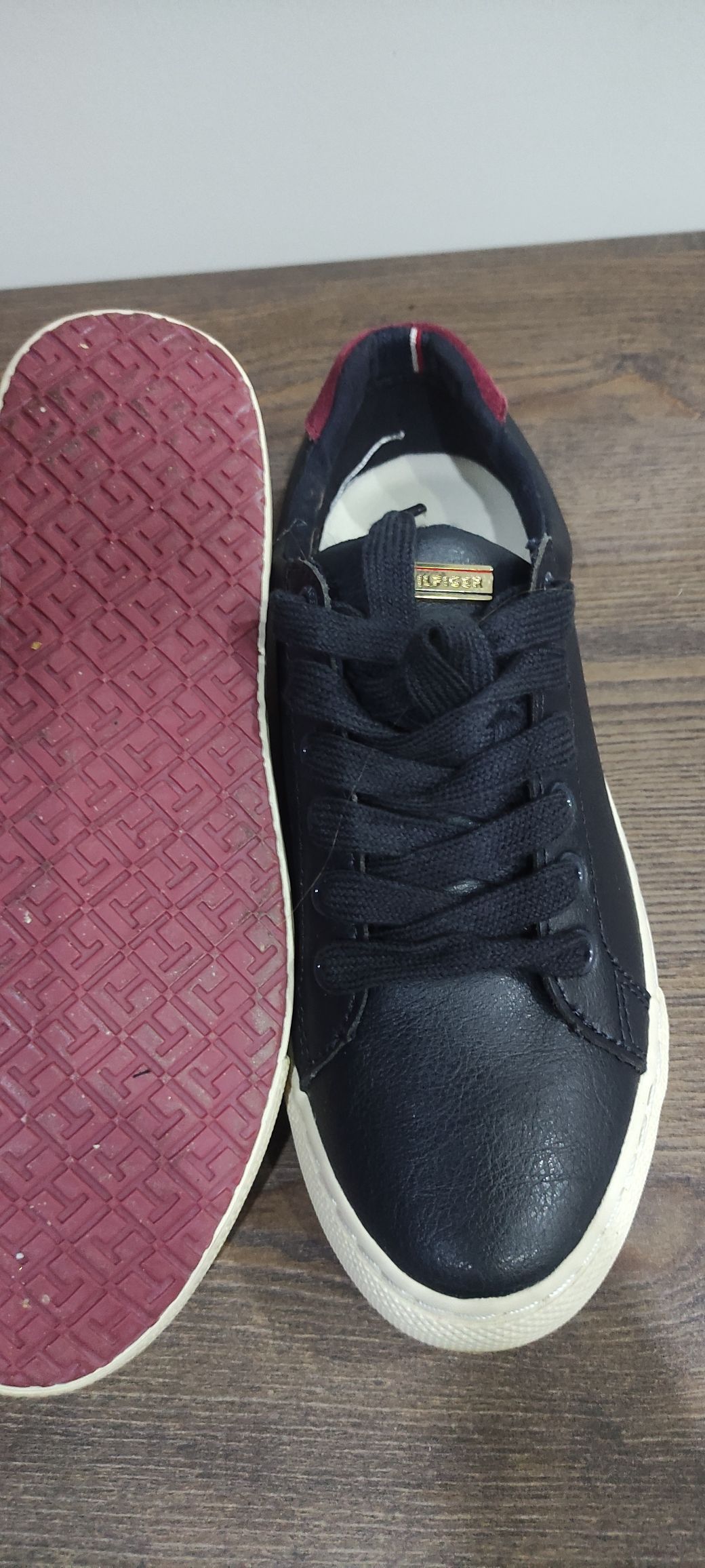 TOMMY HİLFİGER — görsel 6/8
