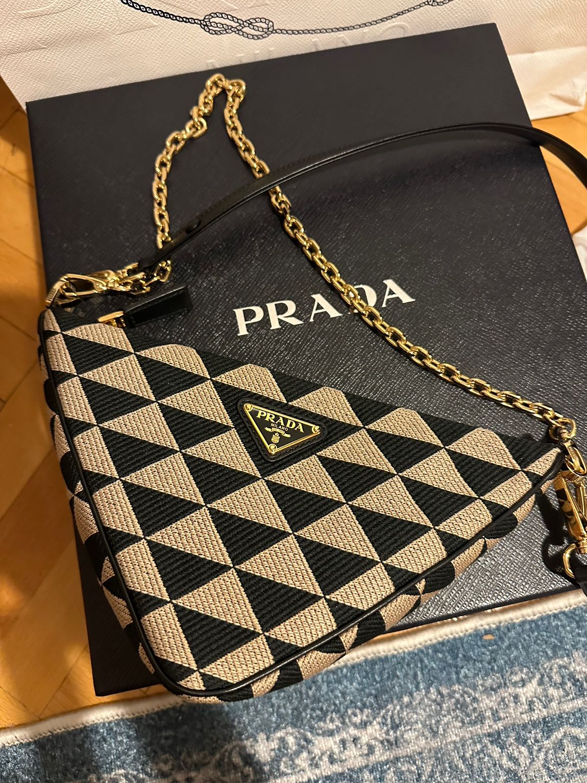 Prada jakar çanta — görsel 7/8