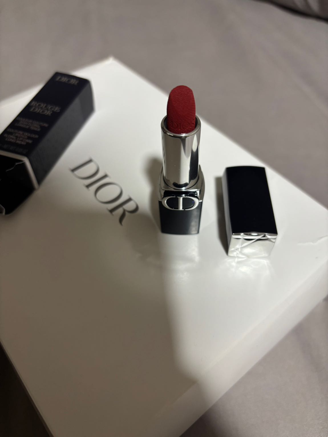 Dior 777 Fahrenheit Velvet Kırmızı Ruj — görsel 2/5