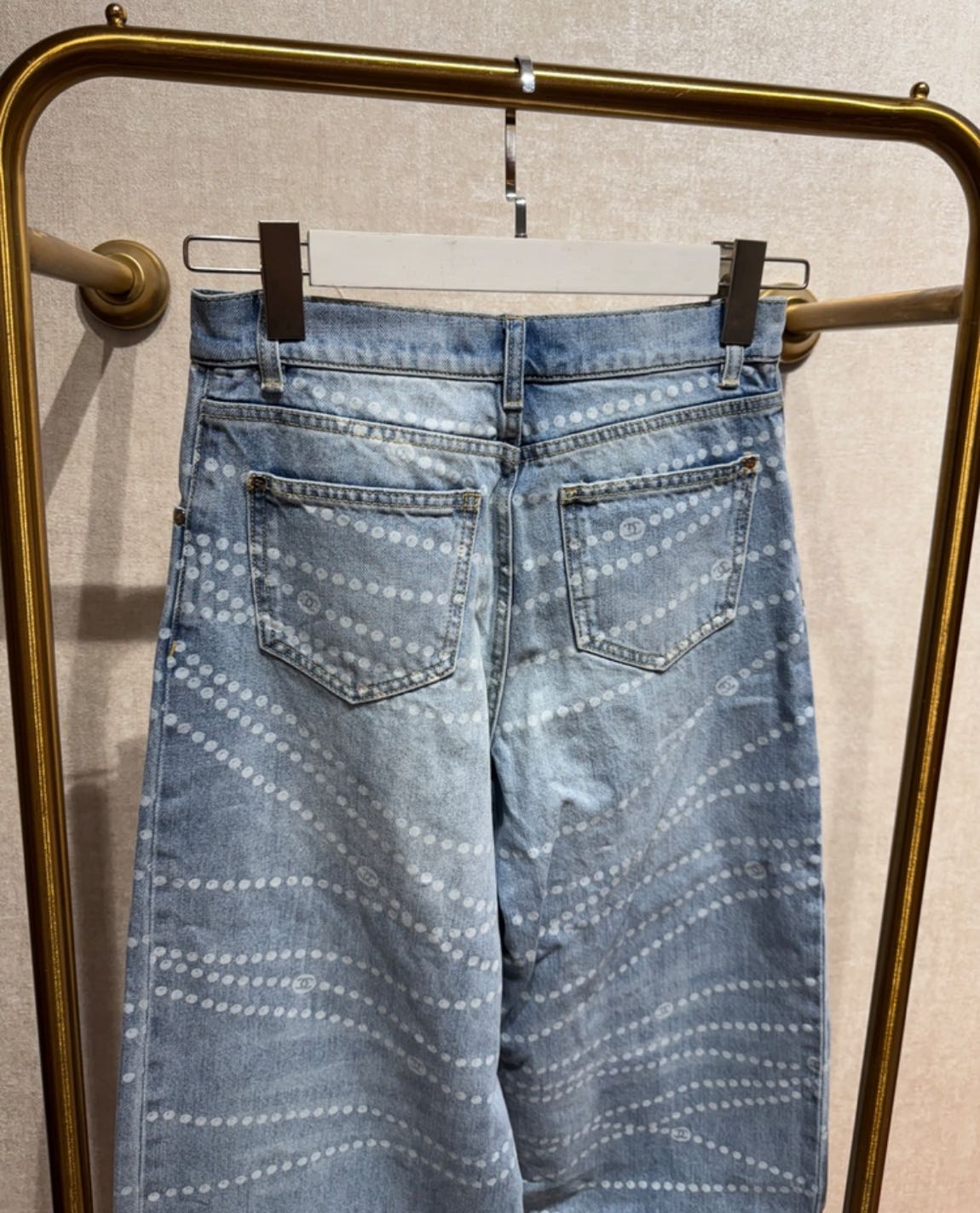 Chanel Kot — görsel 2/3
