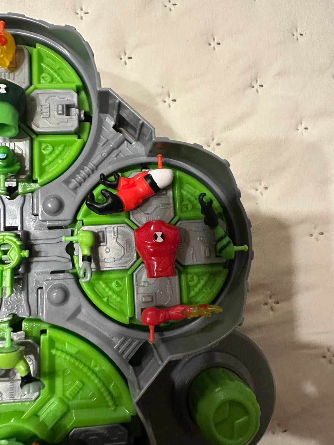 Ben 10 Uzaylı Tasarım Stüdyosu — görsel 5/8