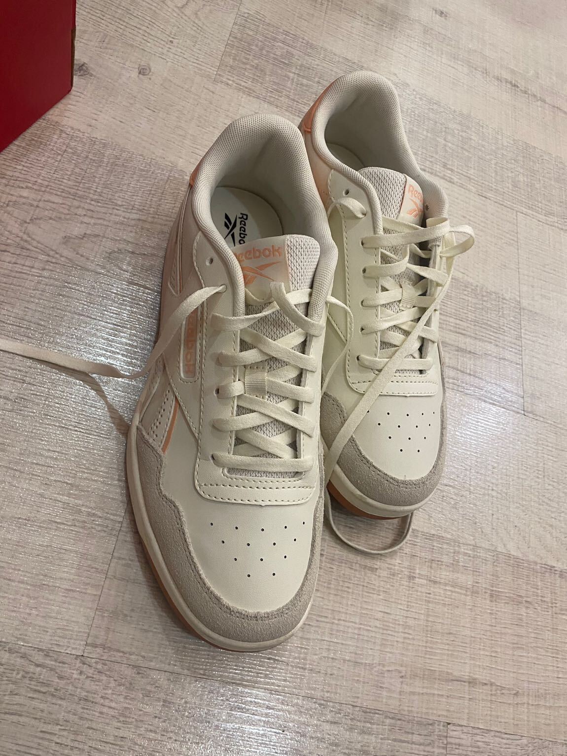 Reebok sneaker — görsel 2/8