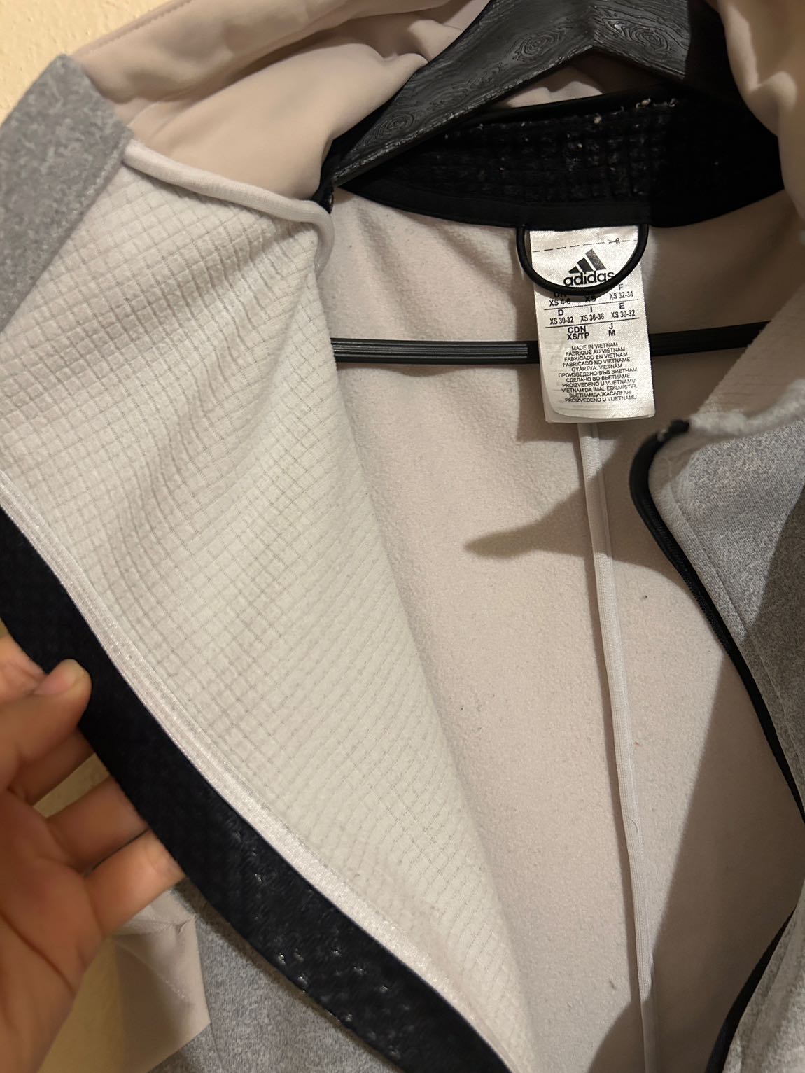 Adidas yelek — görsel 7/8
