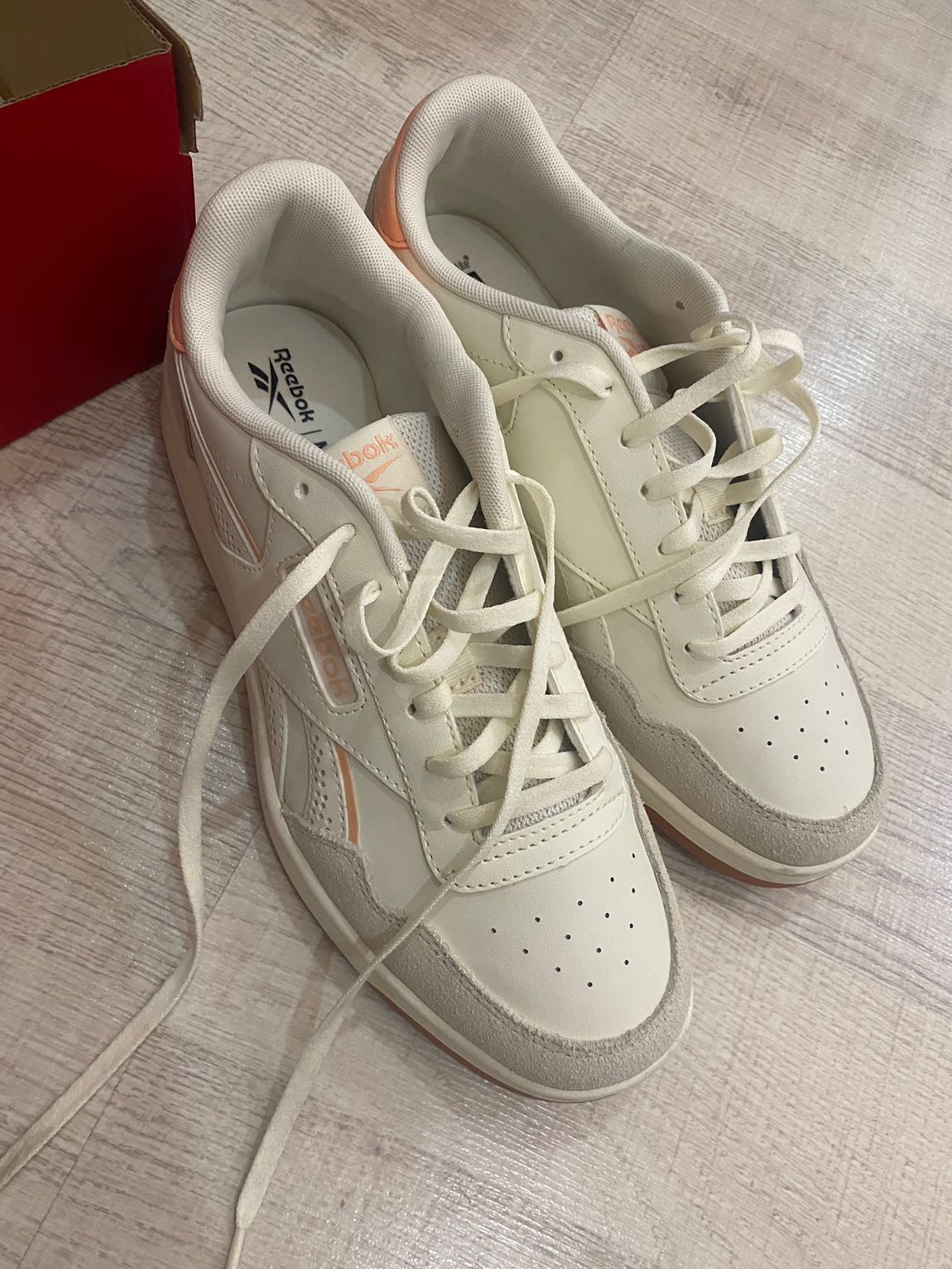 Reebok sneaker — görsel 5/8