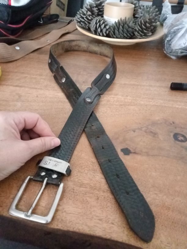 Orijinal Levi's marka deri erkek kemeri — görsel 4/8