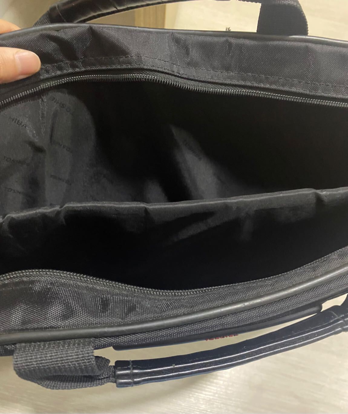 Toshiba Siyah Laptop Çantası 44x36 cm — görsel 7/7