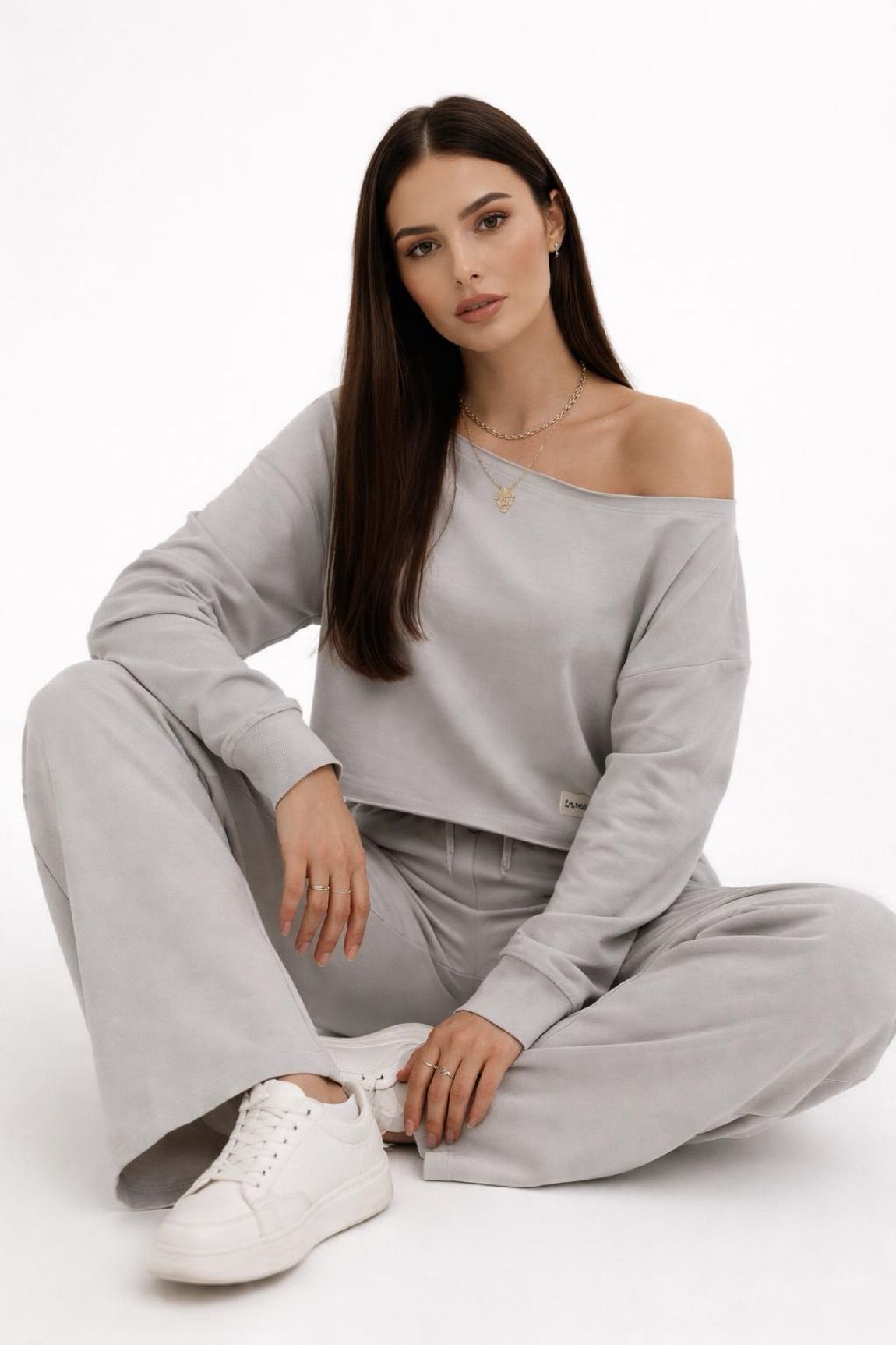 Gri Oversize Sweatshirt ve Bol Paça Pant — görsel 3/8
