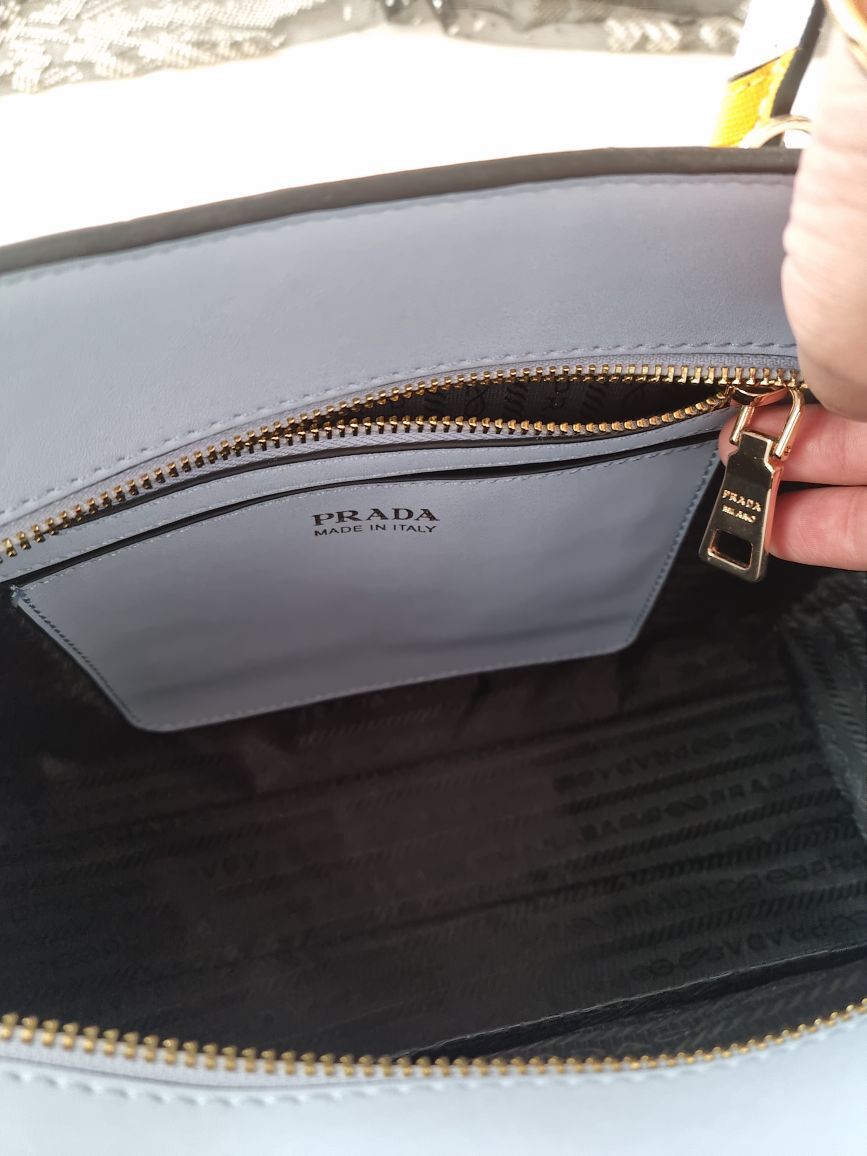 Prada Saffiano Çanta — görsel 4/8
