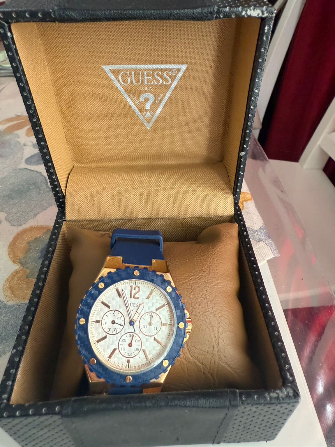 Guess saat — görsel 3/6