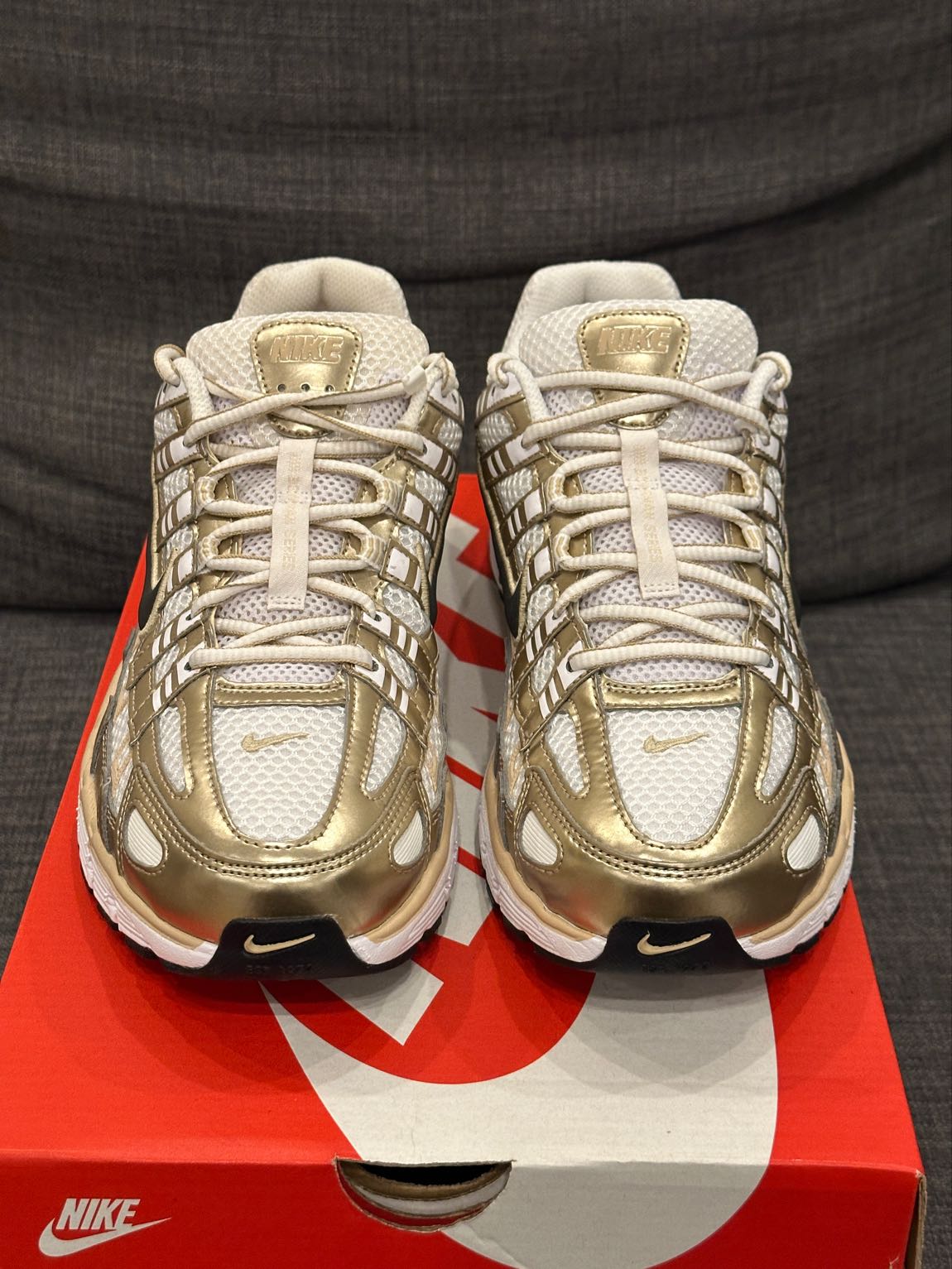 P-6000 White Grain Metallic Gold — görsel 4/8