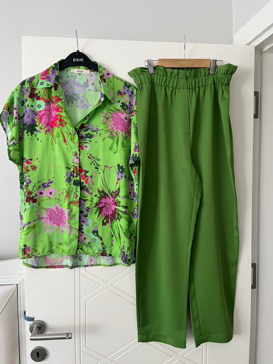 Batik marka ikili takım — görsel 2/4