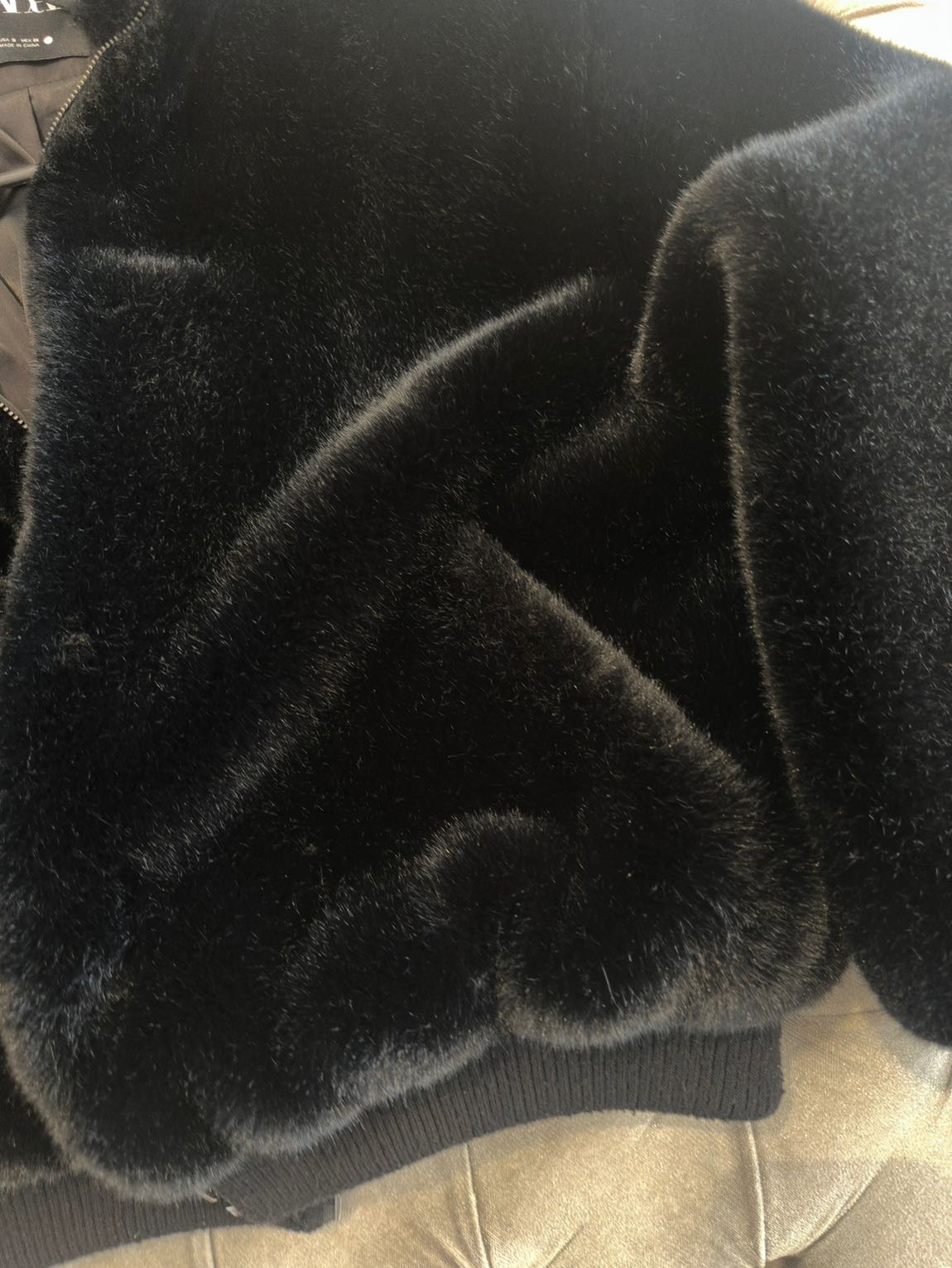 Zara Siyah Peluş Mont — görsel 2/4